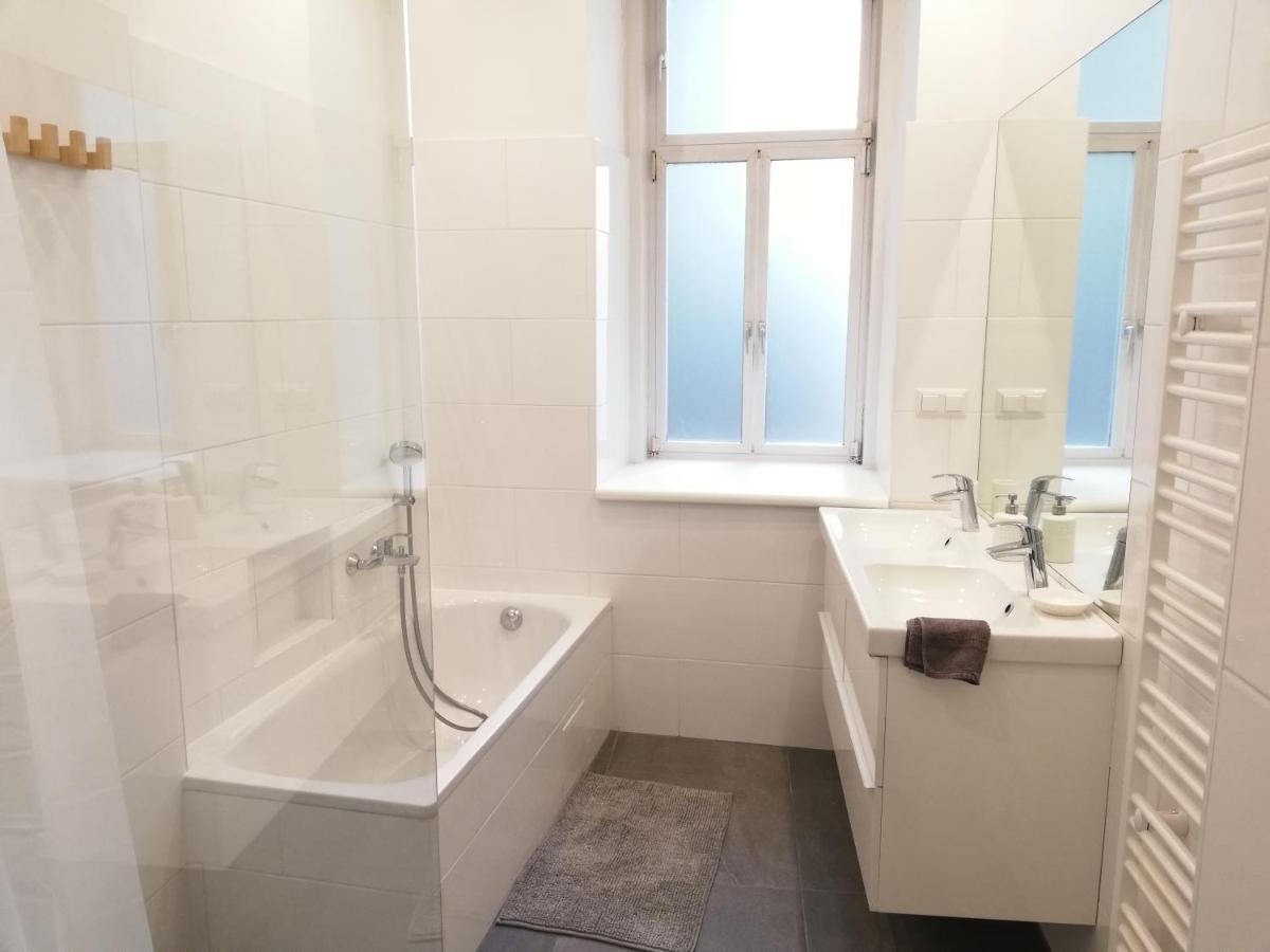 Central Living Apartments - Schoenbrunn Viyana Dış mekan fotoğraf