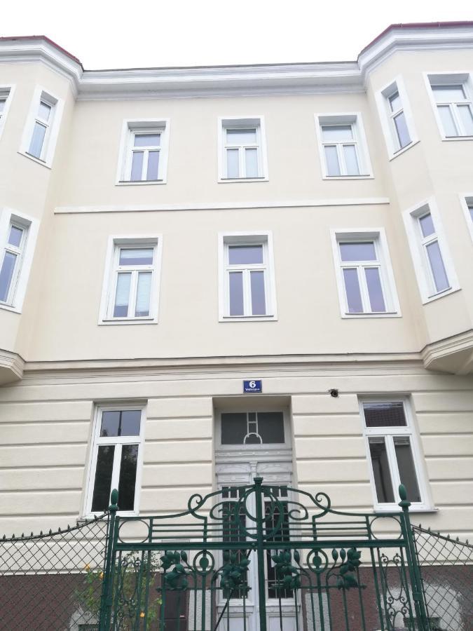 Central Living Apartments - Schoenbrunn Viyana Dış mekan fotoğraf