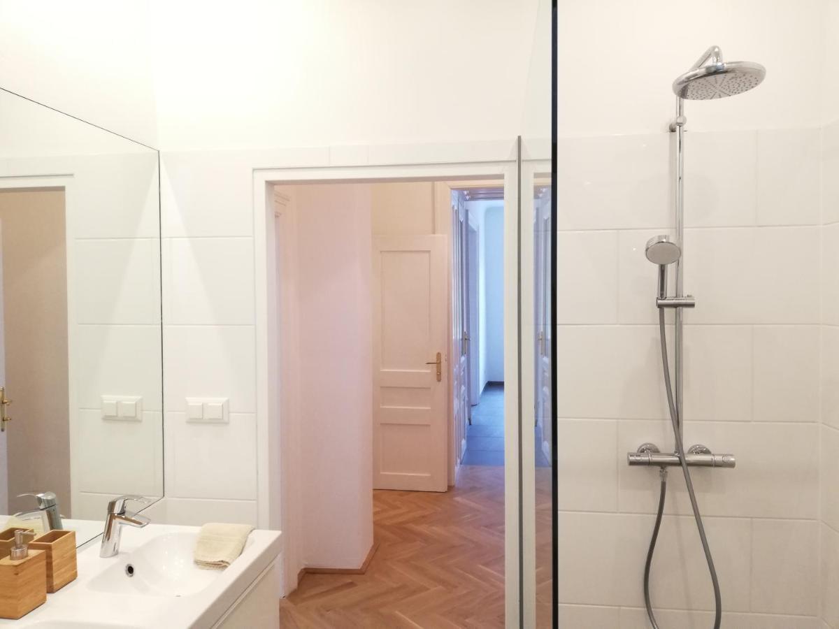 Central Living Apartments - Schoenbrunn Viyana Dış mekan fotoğraf