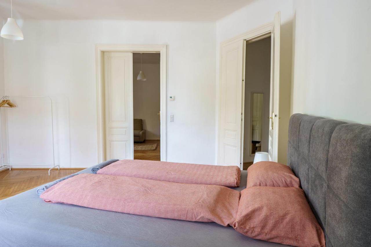 Central Living Apartments - Schoenbrunn Viyana Dış mekan fotoğraf